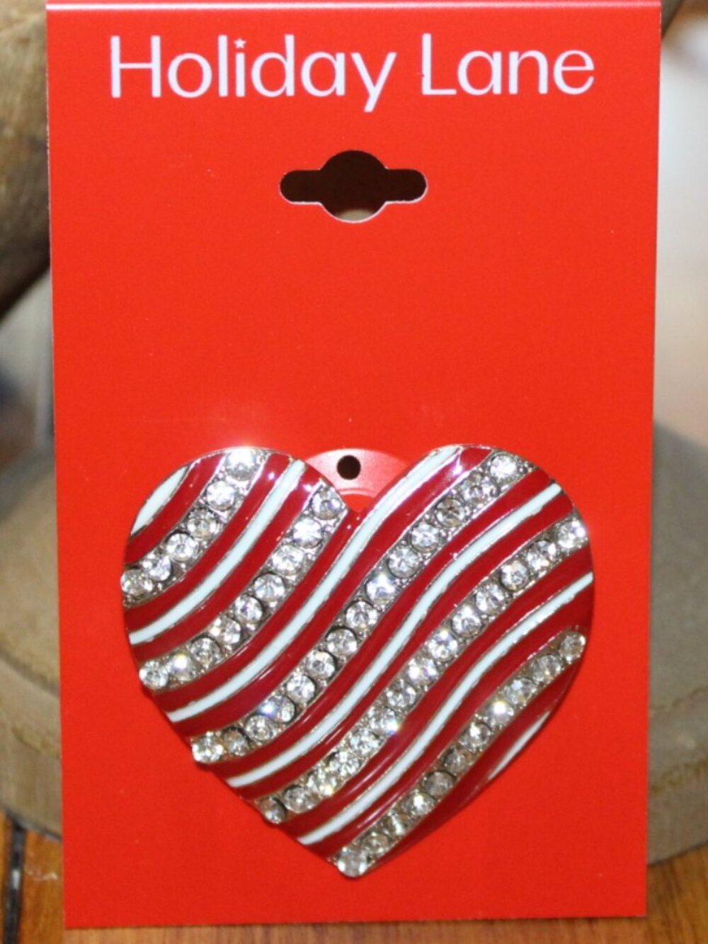 NWT Holiday Lane Crystal Bling Heart Brooch
